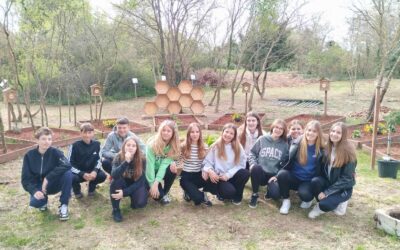 Školska zadruga posjetila Park pčela